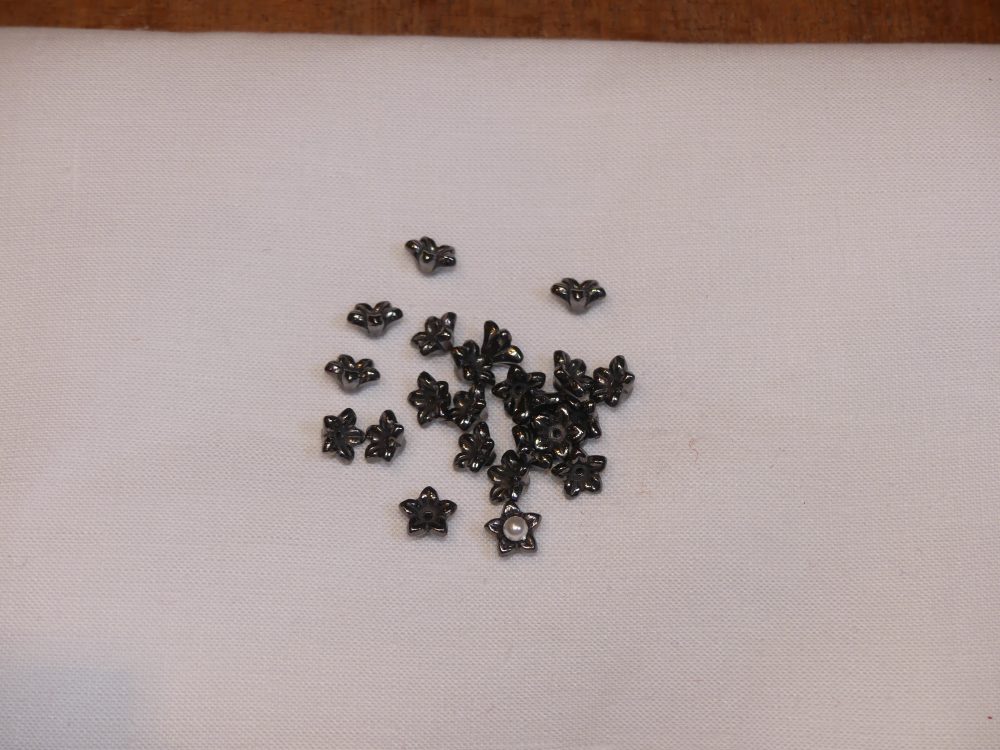 Perle fleur gris anthracite