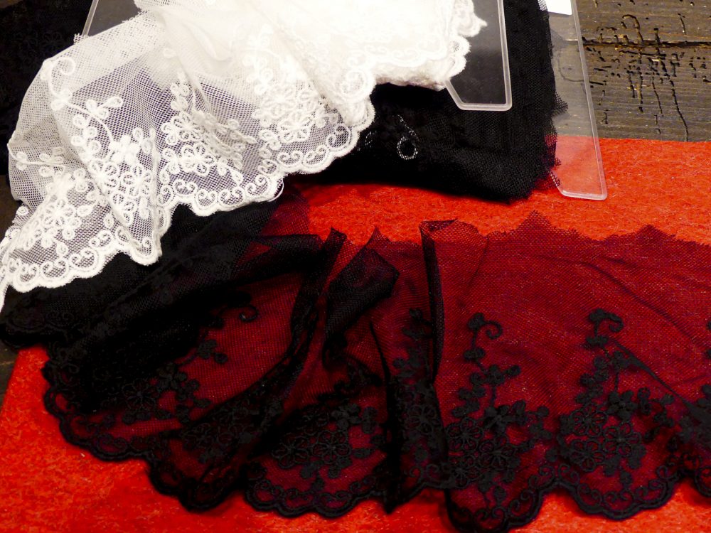 Dentelle fine