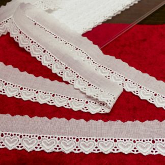 Dentelle broderie anglaise
