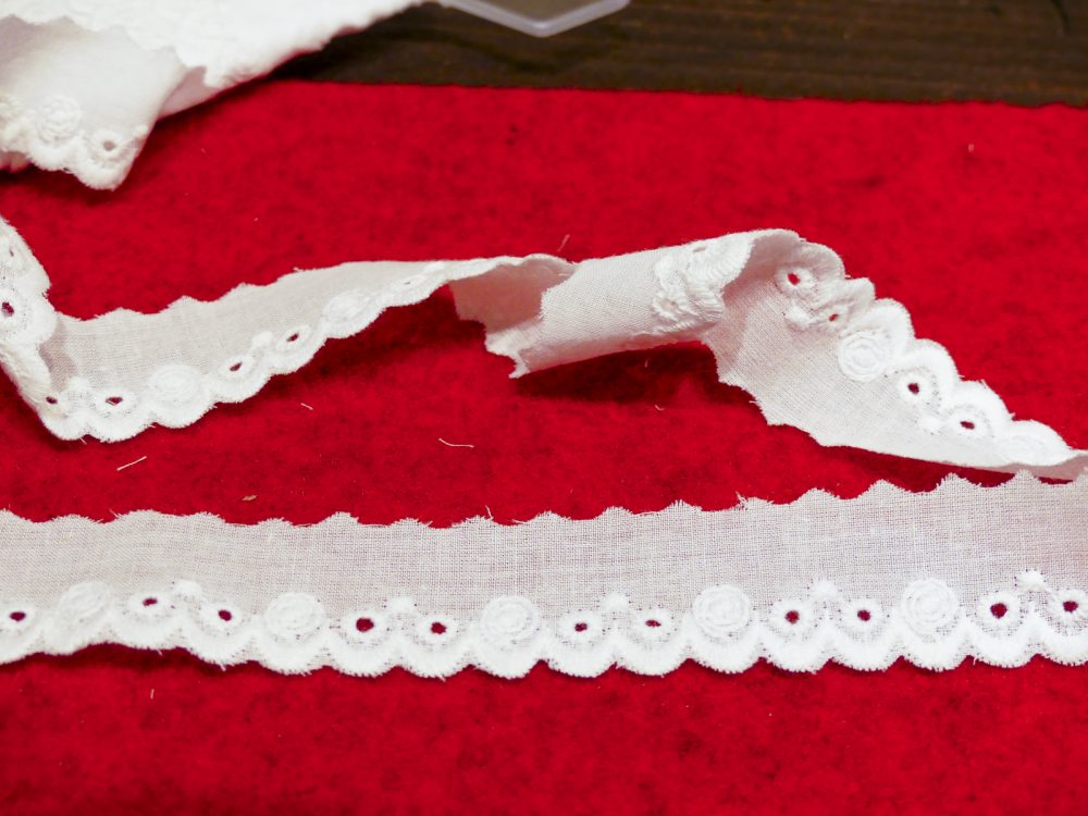 Dentelle broderie anglaise
