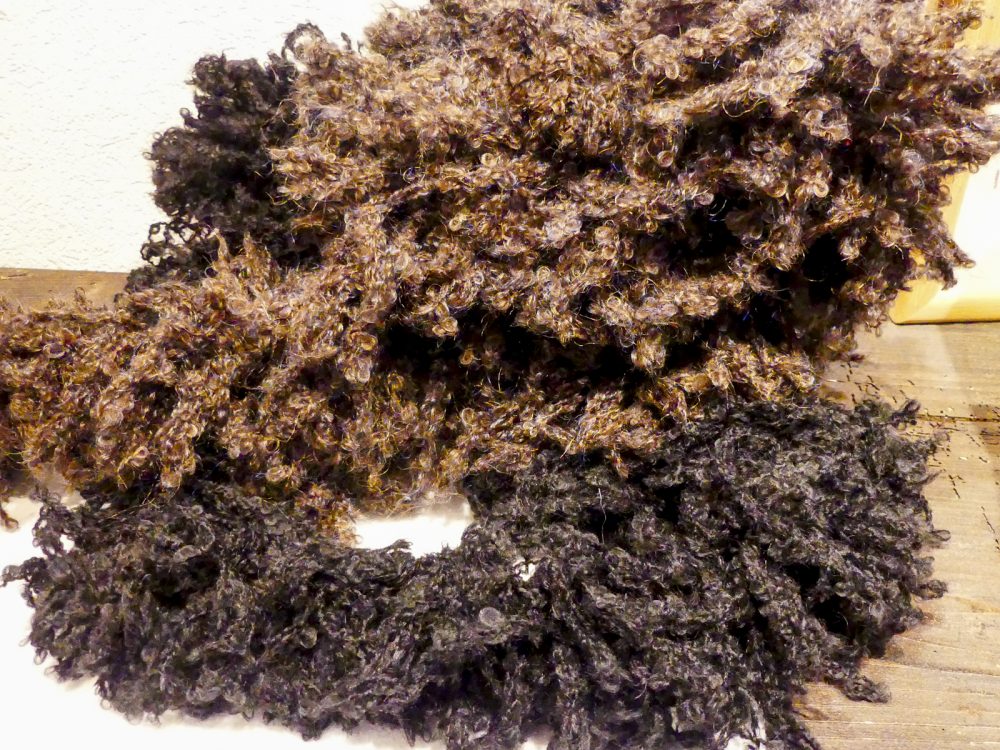 Frange laine bouclée