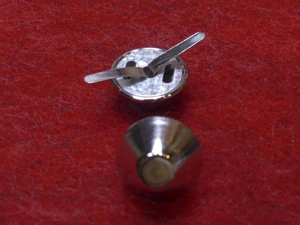 Clou pour dessous de sac