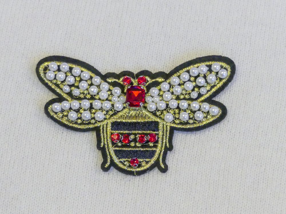 Ecusson abeille avec perles
