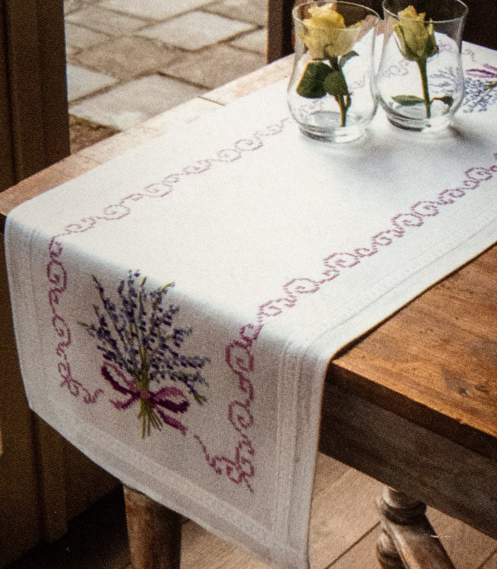 Chemin de table lavande