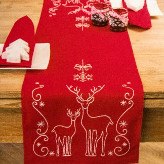 Chemin de table cerfs rouges