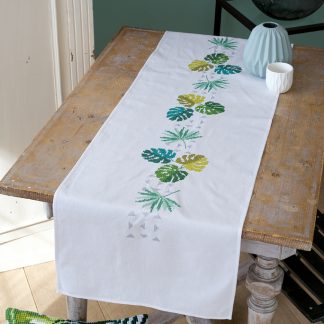 Chemin de table feuilles vertes