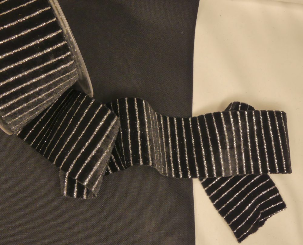 Velours noir et argent