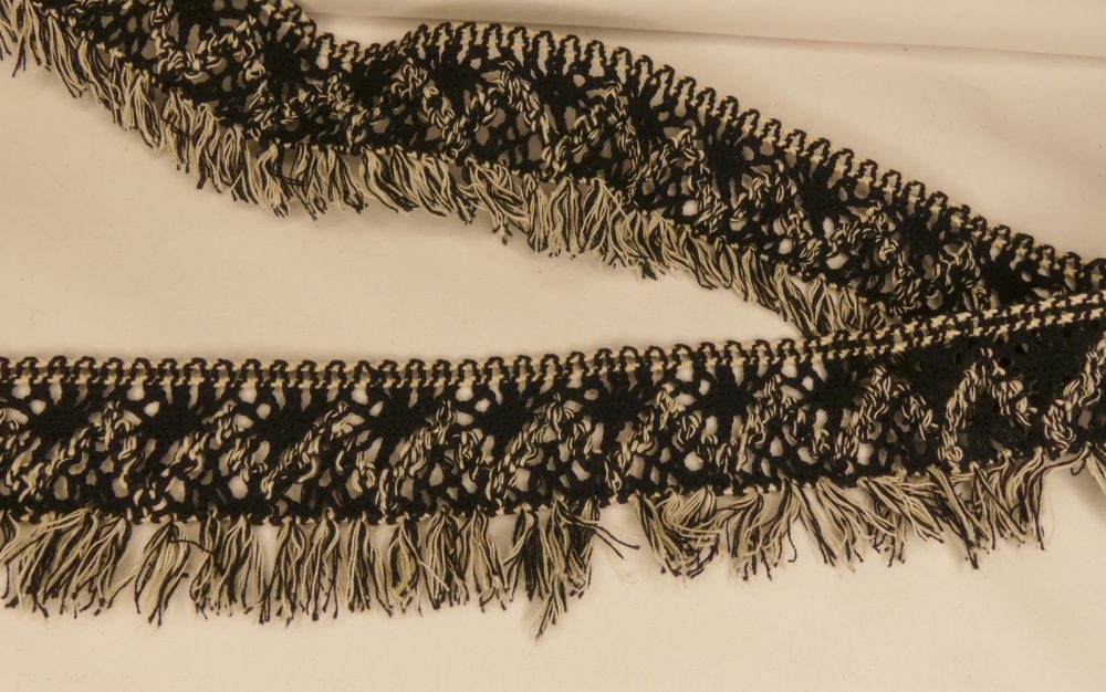 Dentelle frange