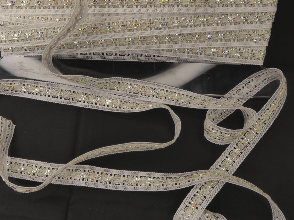 Galon blanc et argent