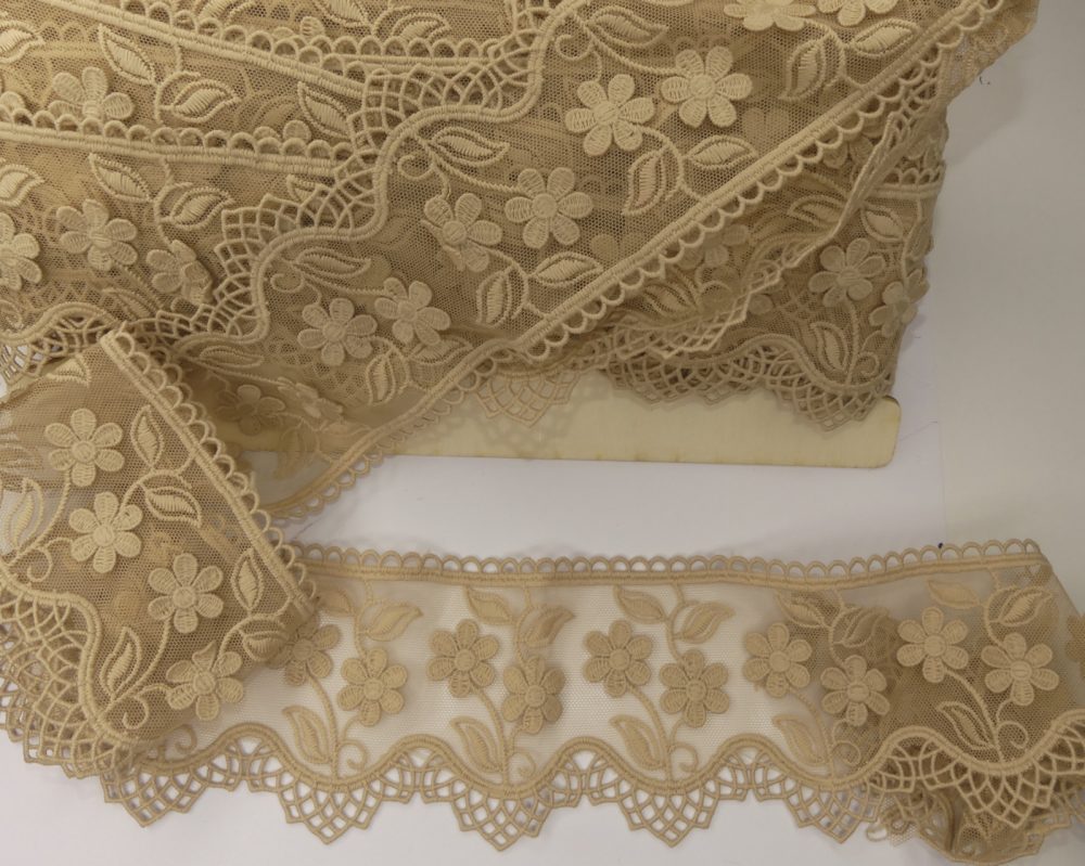 Dentelle fine