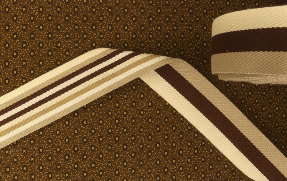 Sangle marron, beige, écru