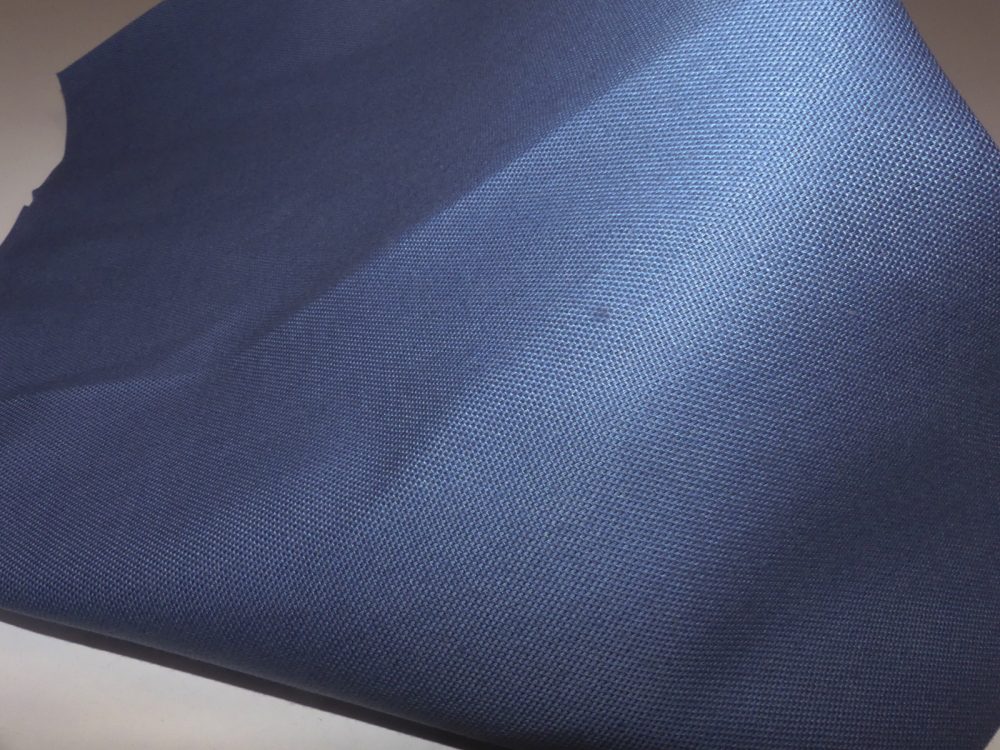 Tissu uni bleu