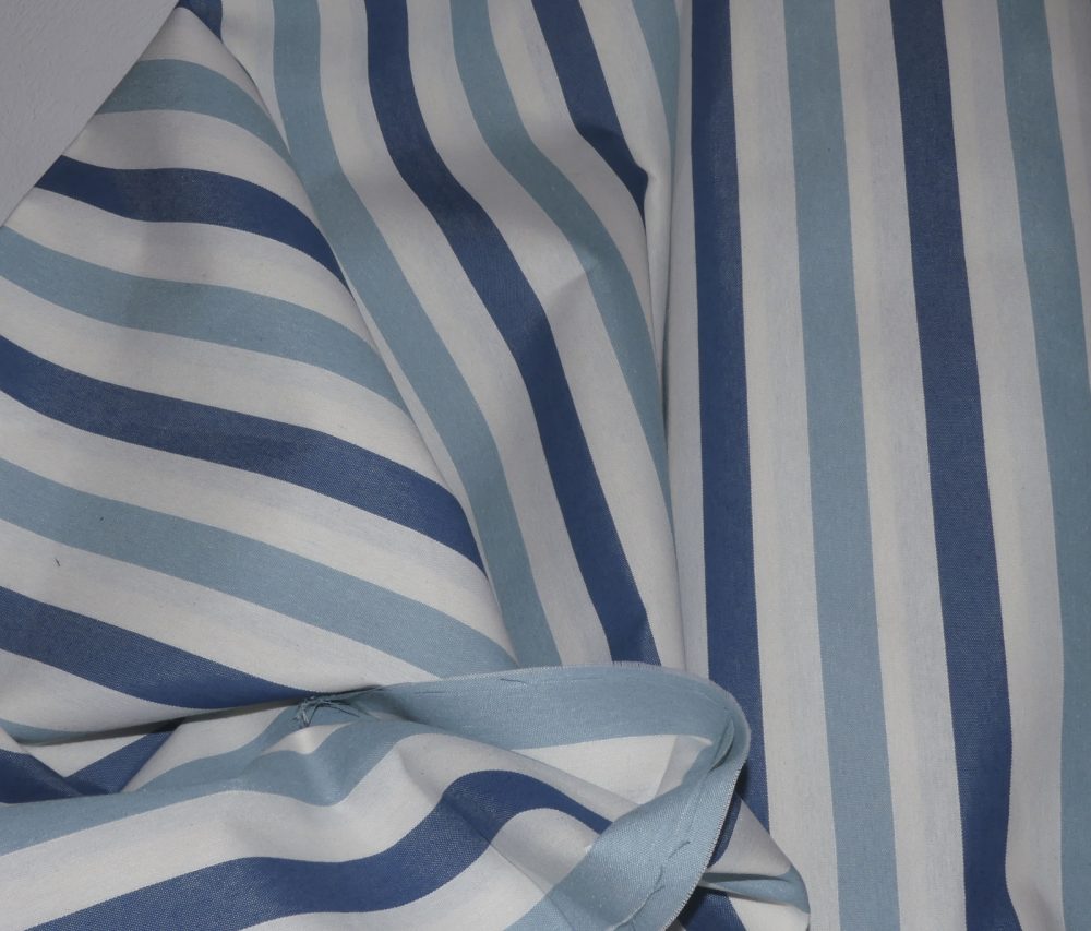 Tissu rayé blanc, bleu clair, bleu