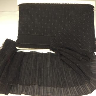 Dentelle fine plissée