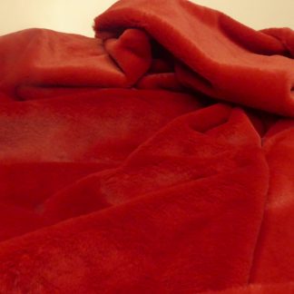 Fausse fourrure rouge