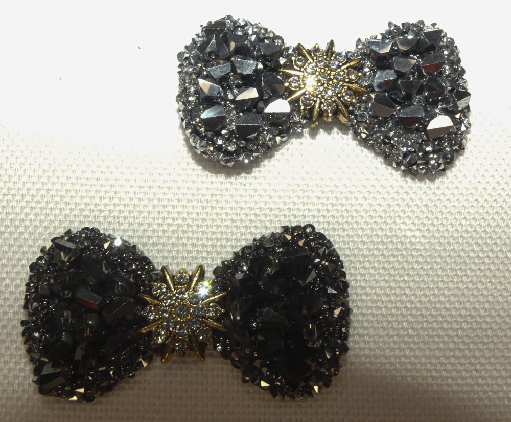 Écusson nœud strass