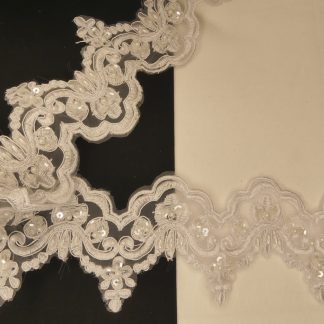 Dentelle perles, paillettes