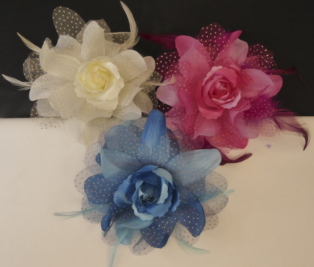 Broche fleur et plume