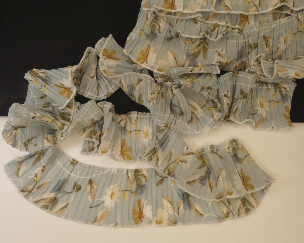 Dentelle tissu plissé