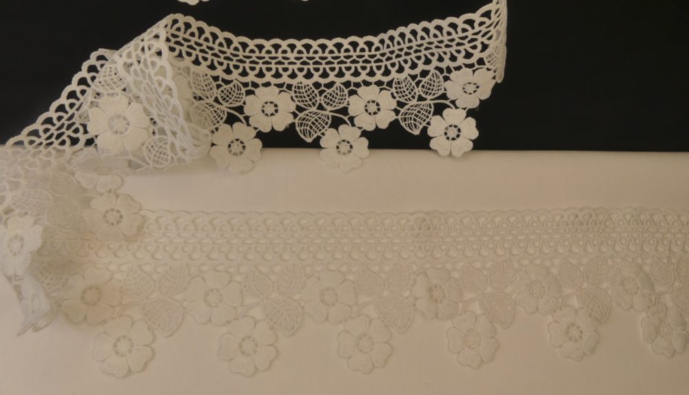 Dentelle blanche