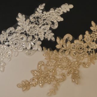 Écusson fleurs brodées