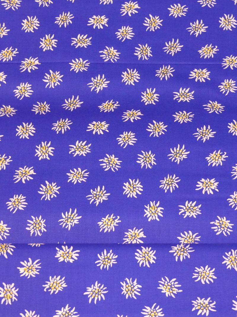 Tissu Bleu avec edelweiss