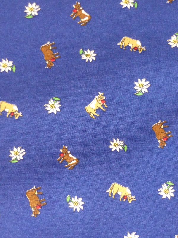 Tissu Bleu avec edelweiss et vache