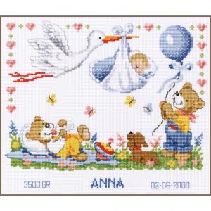 Cigogne porte un bébé