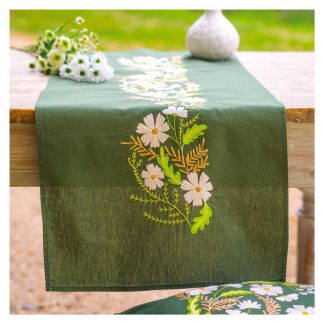 Chemin de table fleurs blanches