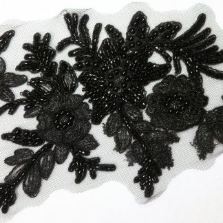 Écusson fleurs brodées