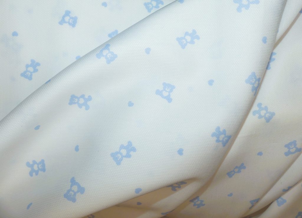 Tissu motif ours bleu