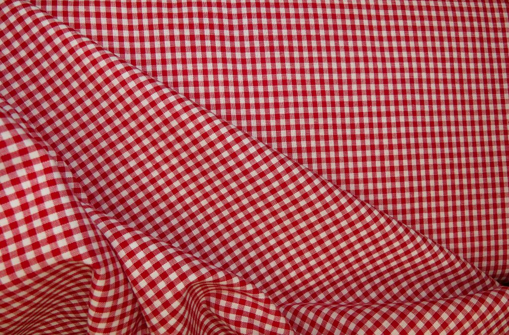 Tissu vichy rouge et blanc