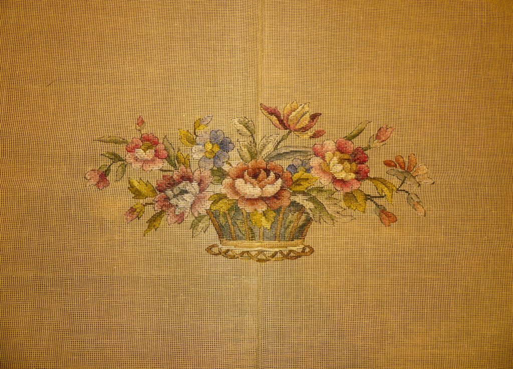 Tapisserie Tramé panier de fleurs