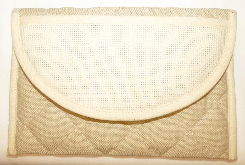 Trousse matelassée