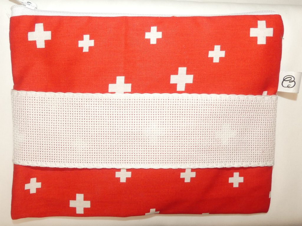 Trousse croix Suisse