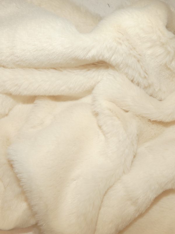 Fausse fourrure blanche