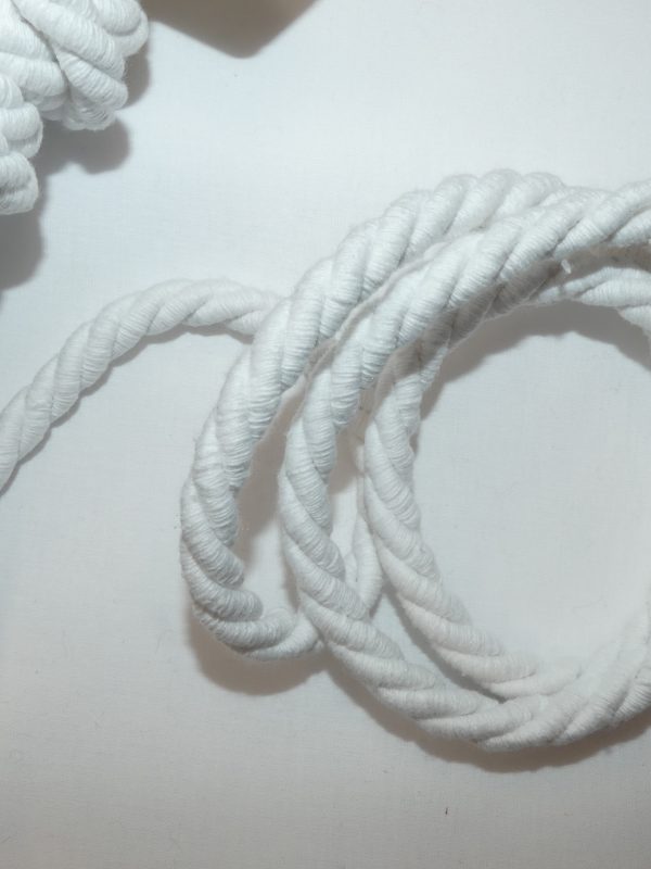 Cordelette blanche