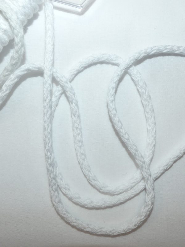 Cordelette blanche