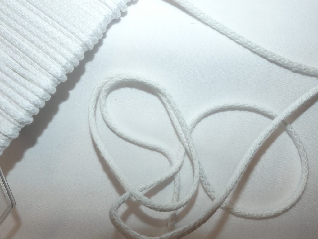 Cordelette blanche