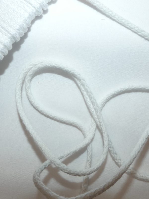 Cordelette blanche